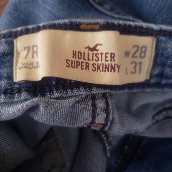 HOLLISTER Denim Cut Off Shorts - Picture 5 of 6